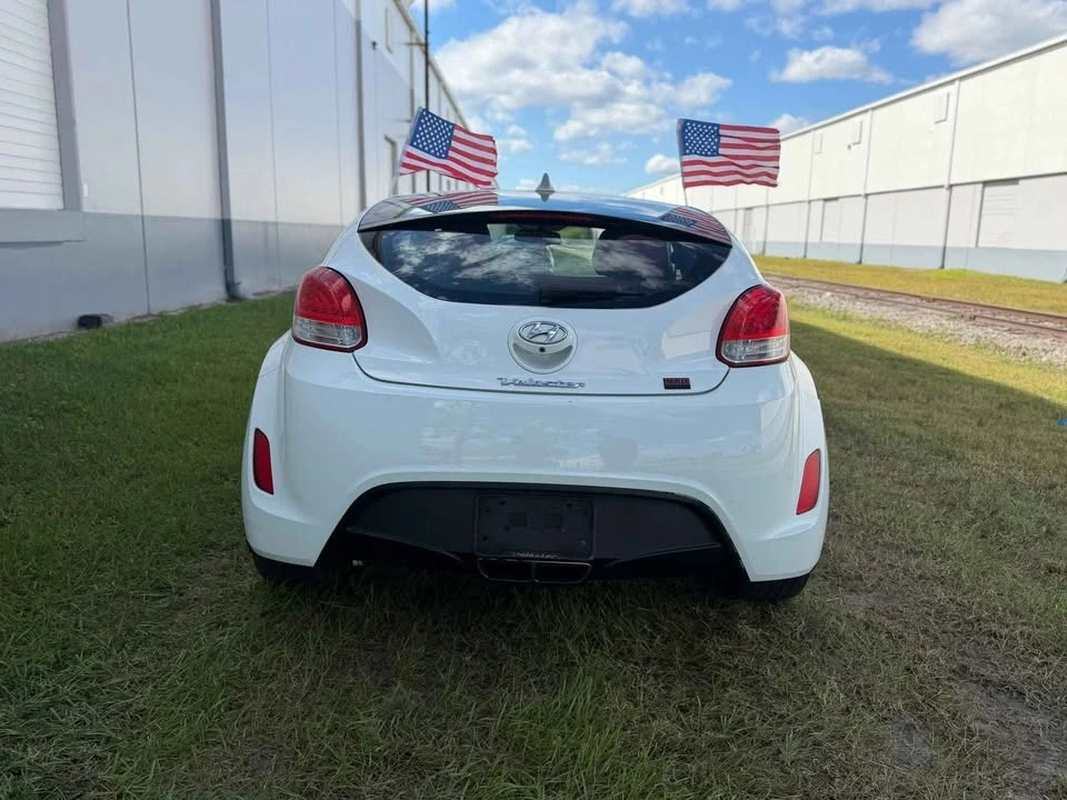 2015 Hyundai Veloster - Image 4 of 14