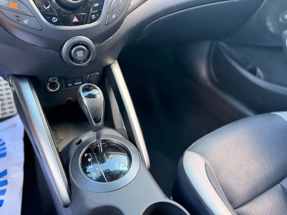 2015 Hyundai Veloster - Image 5 of 12
