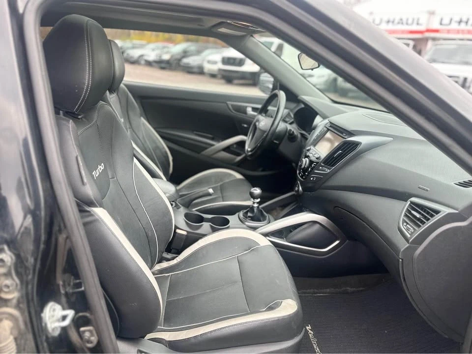 2015 Hyundai Veloster - Image 12 of 13