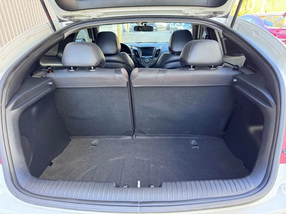 2015 Hyundai Veloster - Image 12 of 12