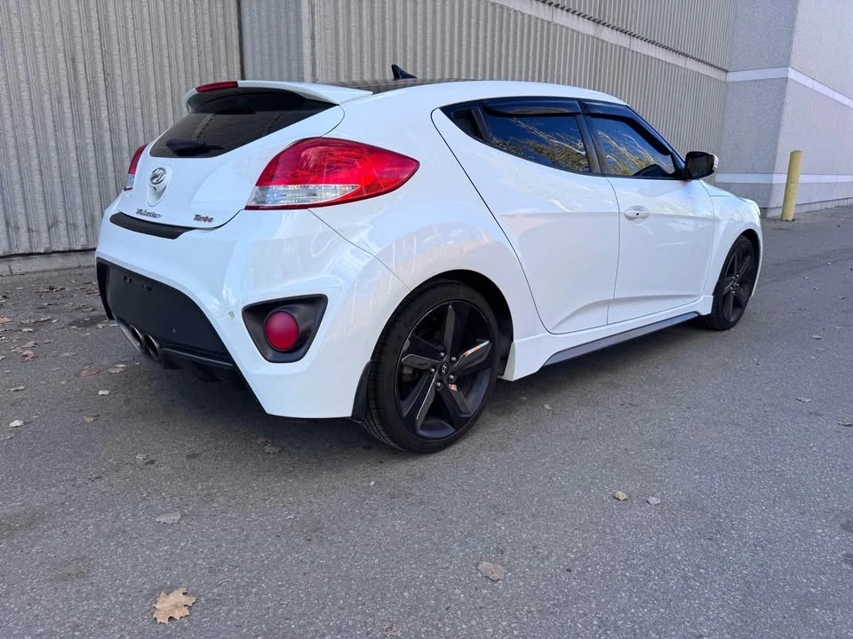 2015 Hyundai Veloster - Image 2 of 12