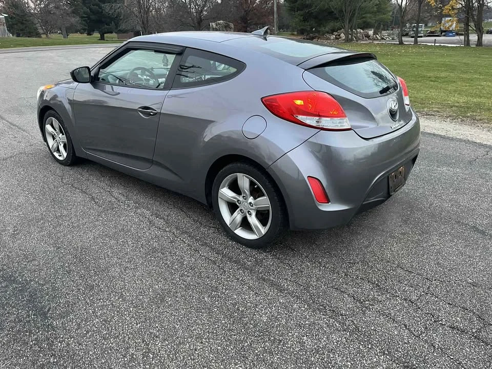 2015 Hyundai Veloster - Image 6 of 11