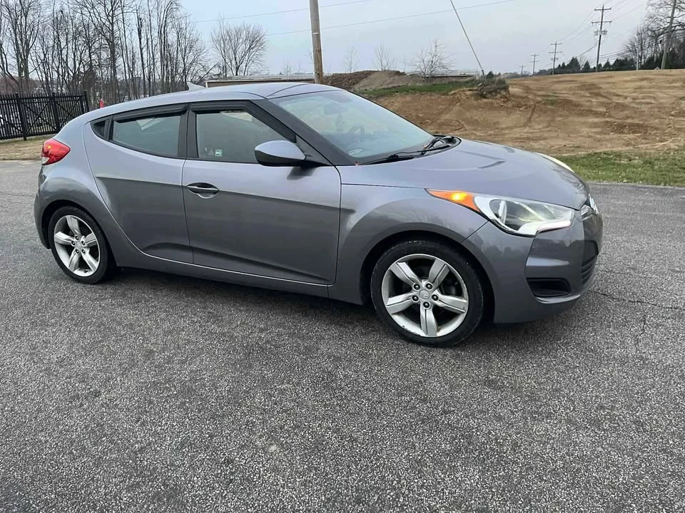 2015 Hyundai Veloster - Image 5 of 11
