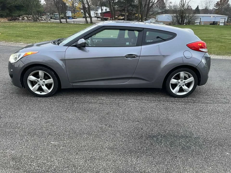 2015 Hyundai Veloster - Image 8 of 11