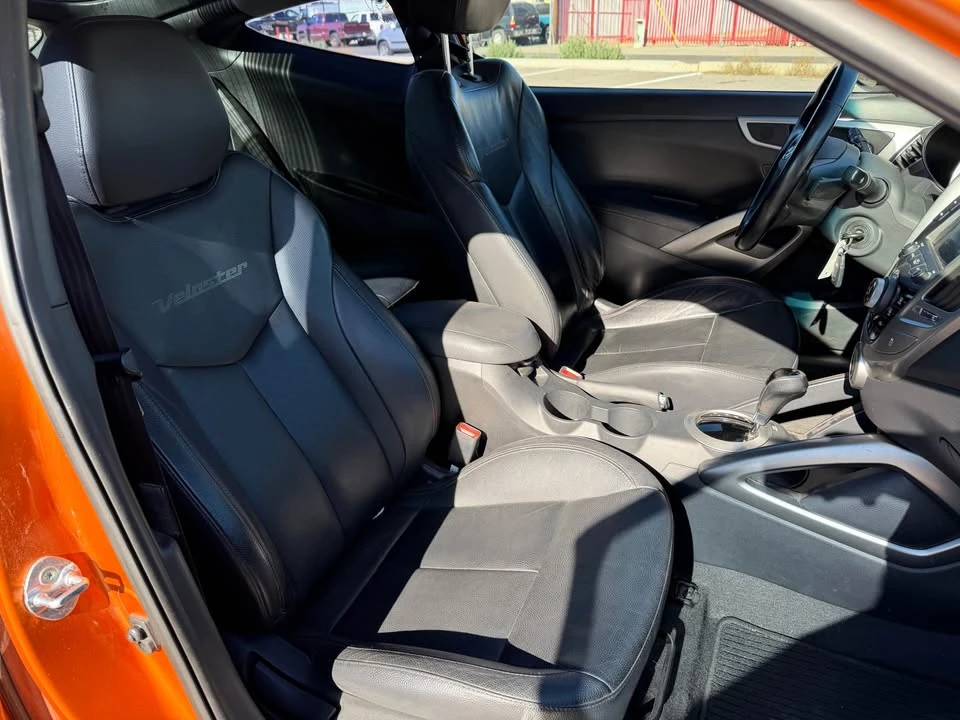 2015 Hyundai Veloster - Image 6 of 8