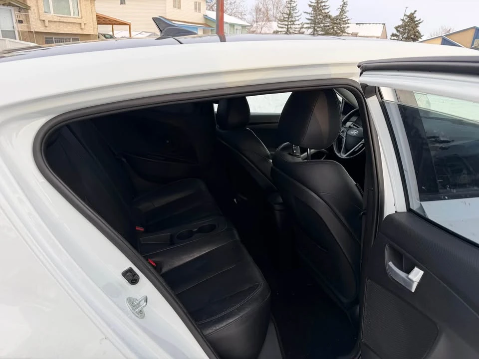 2015 Hyundai Veloster - Image 6 of 14
