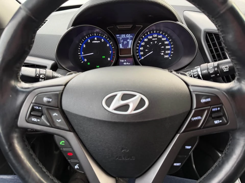 2015 Hyundai Veloster - Image 8 of 14