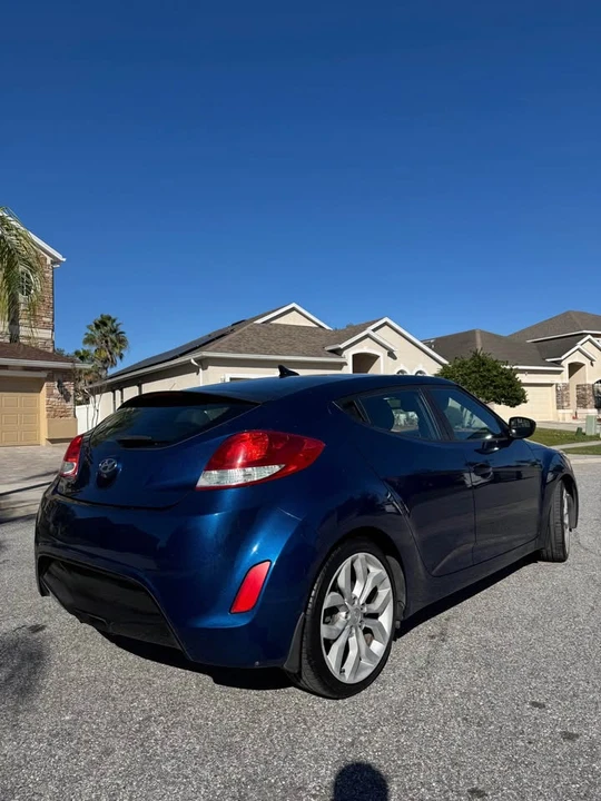 2015 Hyundai Veloster - Image 4 of 13