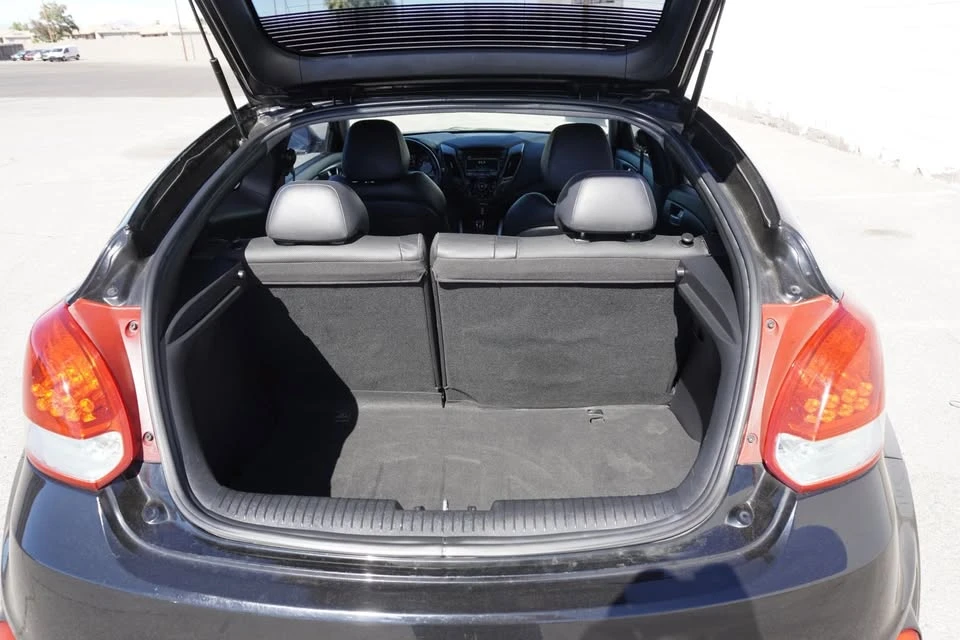 2015 Hyundai Veloster - Image 8 of 20