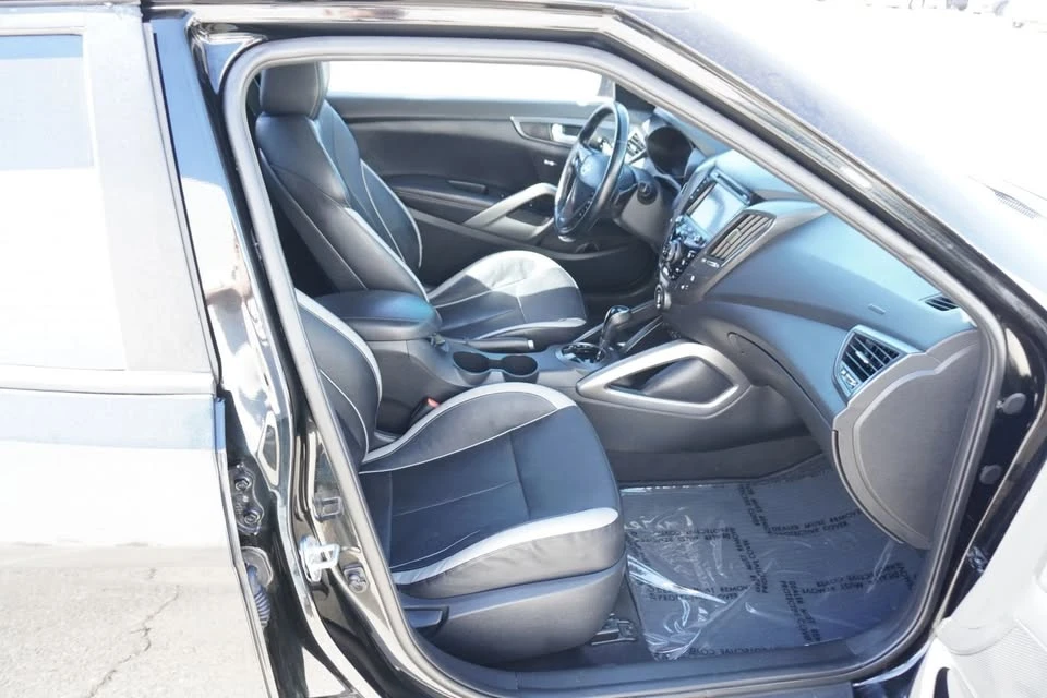 2015 Hyundai Veloster - Image 14 of 20
