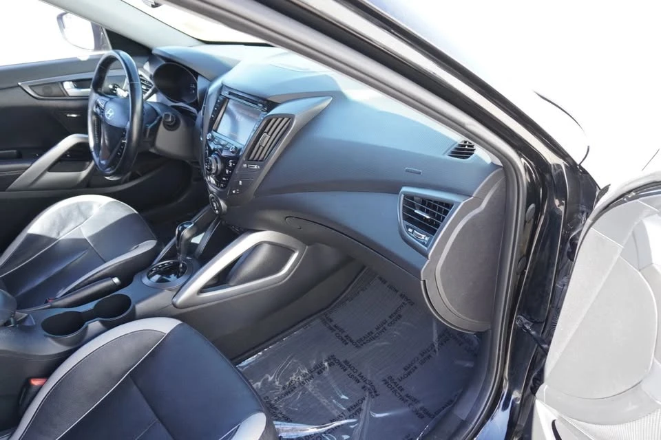 2015 Hyundai Veloster - Image 13 of 20