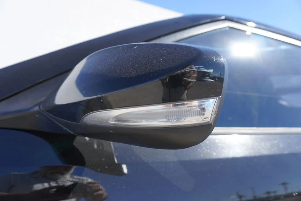 2015 Hyundai Veloster - Image 11 of 20