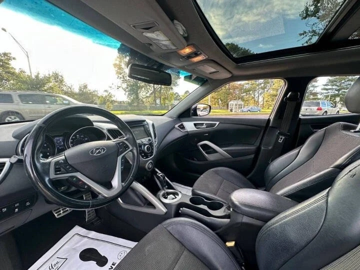 2015 Hyundai Veloster - Image 9 of 20