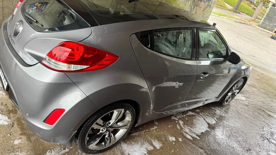 2015 Hyundai Veloster - Image 14 of 17
