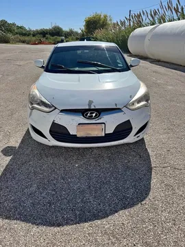 2015 Hyundai Veloster 2.0 Coupe 3D