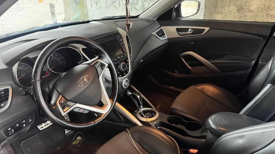 2015 Hyundai Veloster - Image 6 of 17