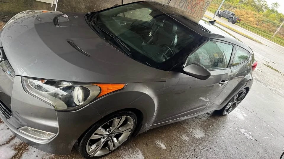 2015 Hyundai Veloster - Image 13 of 17