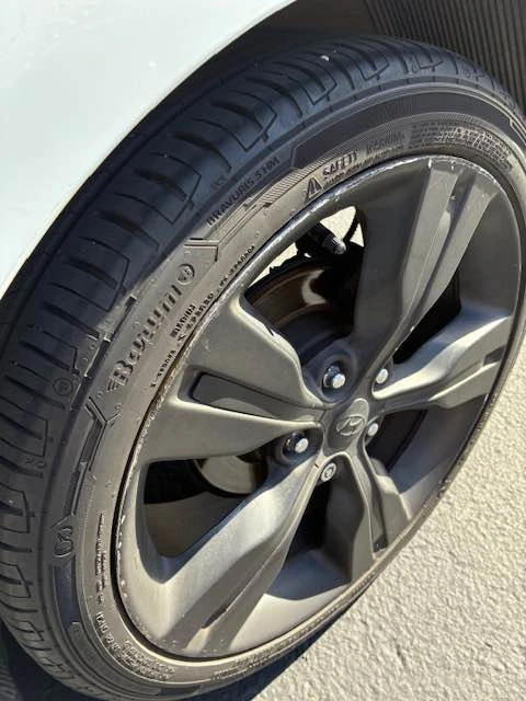 2015 Hyundai Veloster - Image 9 of 16