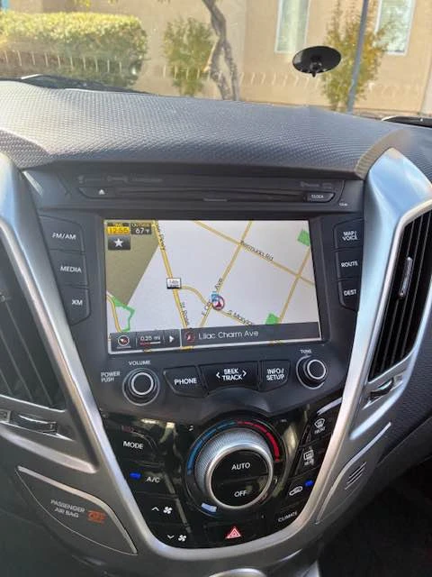 2015 Hyundai Veloster - Image 15 of 16