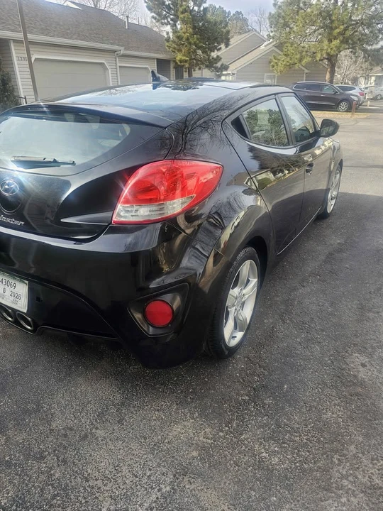 2015 Hyundai Veloster - Image 2 of 7