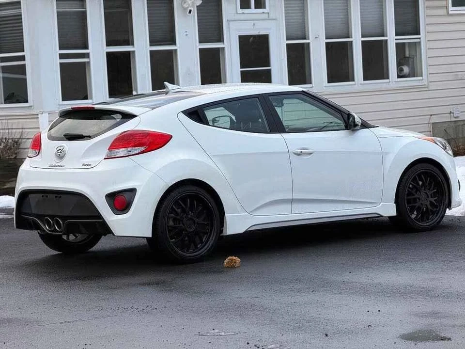 2015 Hyundai Veloster - Image 2 of 8