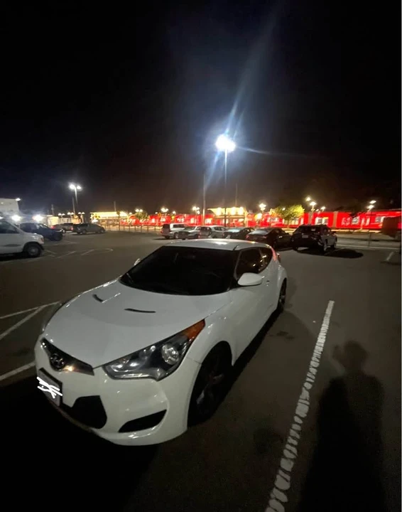 2015 Hyundai Veloster - Image 3 of 9