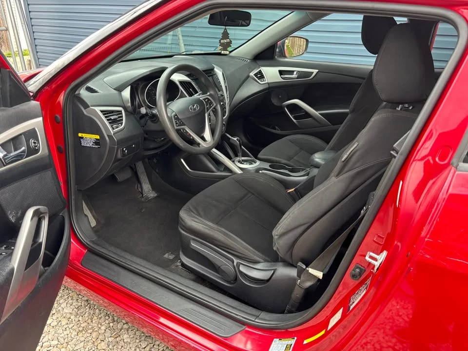 2015 Hyundai Veloster - Image 12 of 14