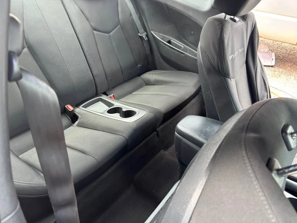 2015 Hyundai Veloster - Image 10 of 14