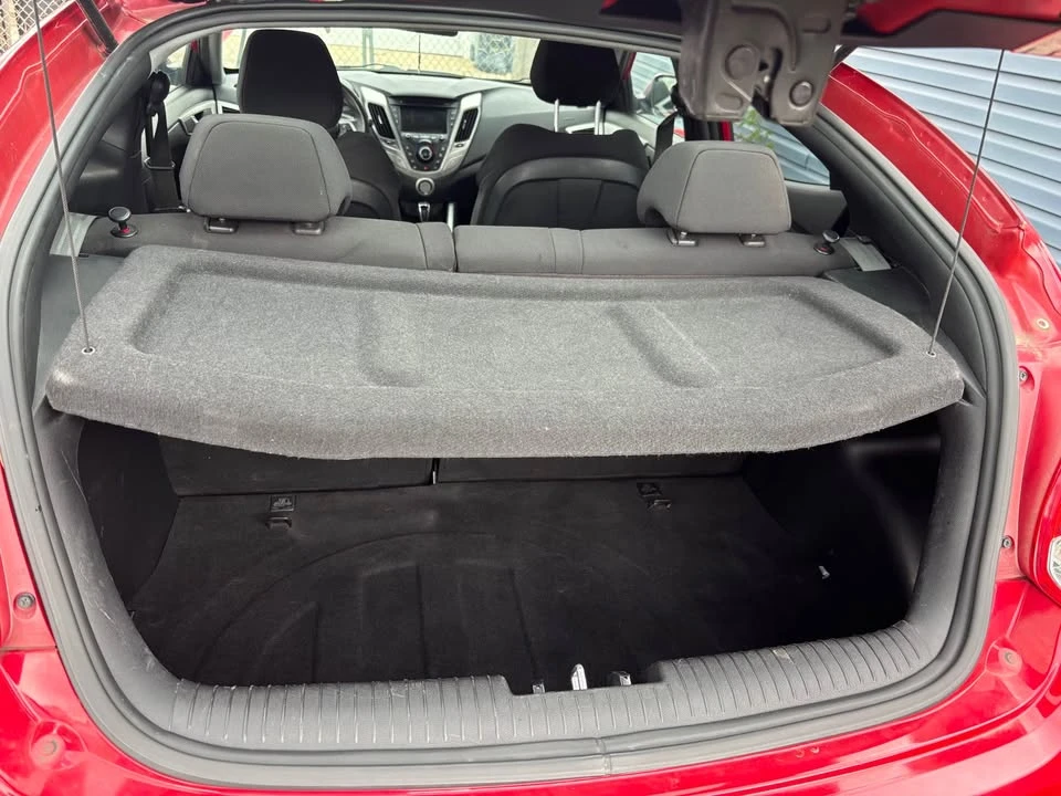 2015 Hyundai Veloster - Image 13 of 14