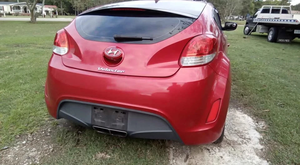2015 Hyundai Veloster - Image 3 of 4