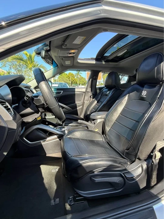 2015 Hyundai Veloster - Image 9 of 12