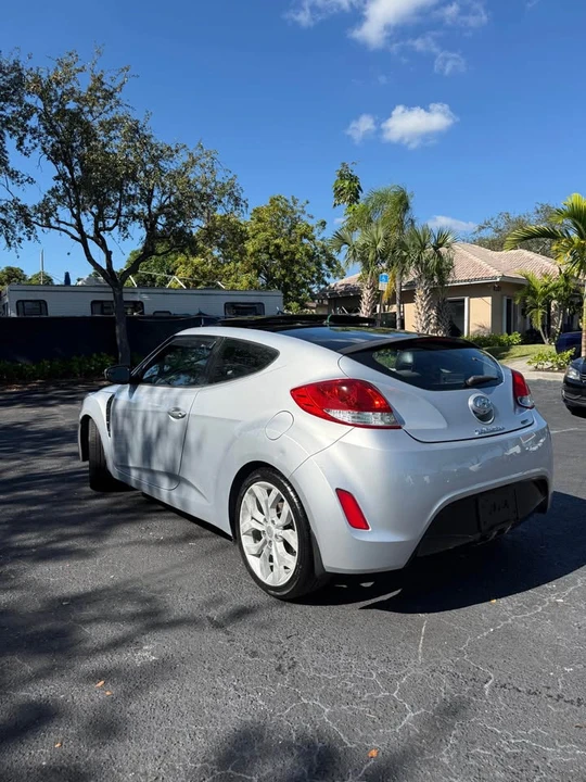 2015 Hyundai Veloster - Image 3 of 12