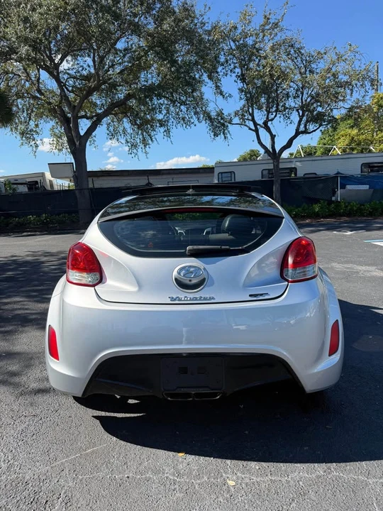 2015 Hyundai Veloster - Image 4 of 12
