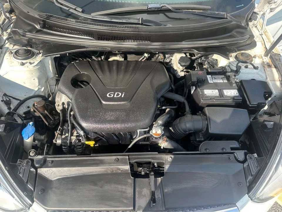 2015 Hyundai Veloster - Image 3 of 12