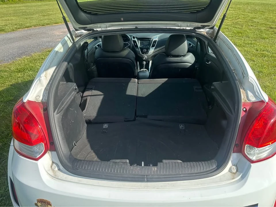 2015 Hyundai Veloster - Image 4 of 12