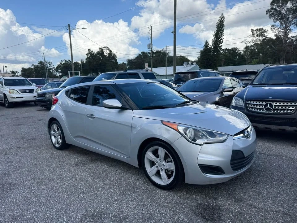 2015 Hyundai Veloster - Image 16 of 19