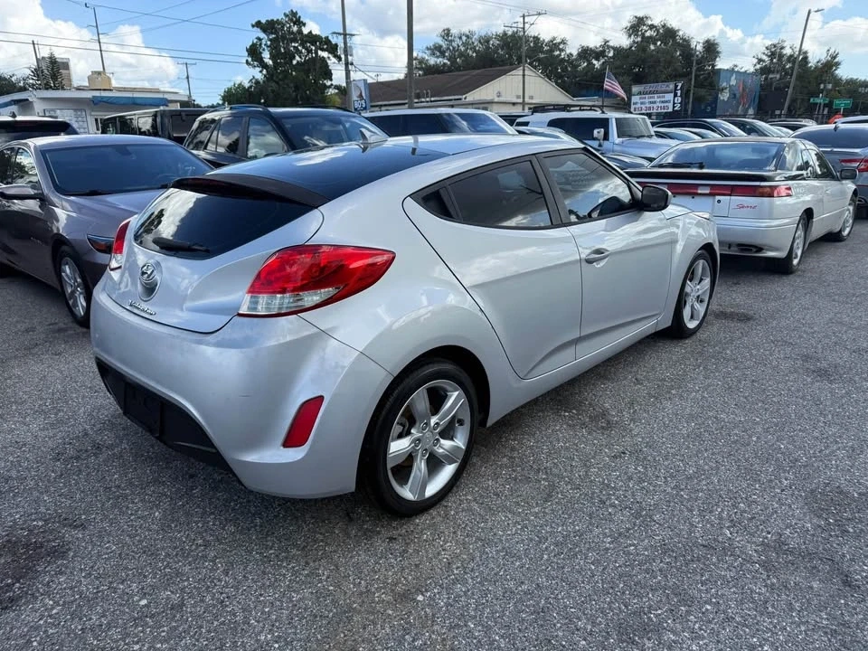 2015 Hyundai Veloster - Image 11 of 19