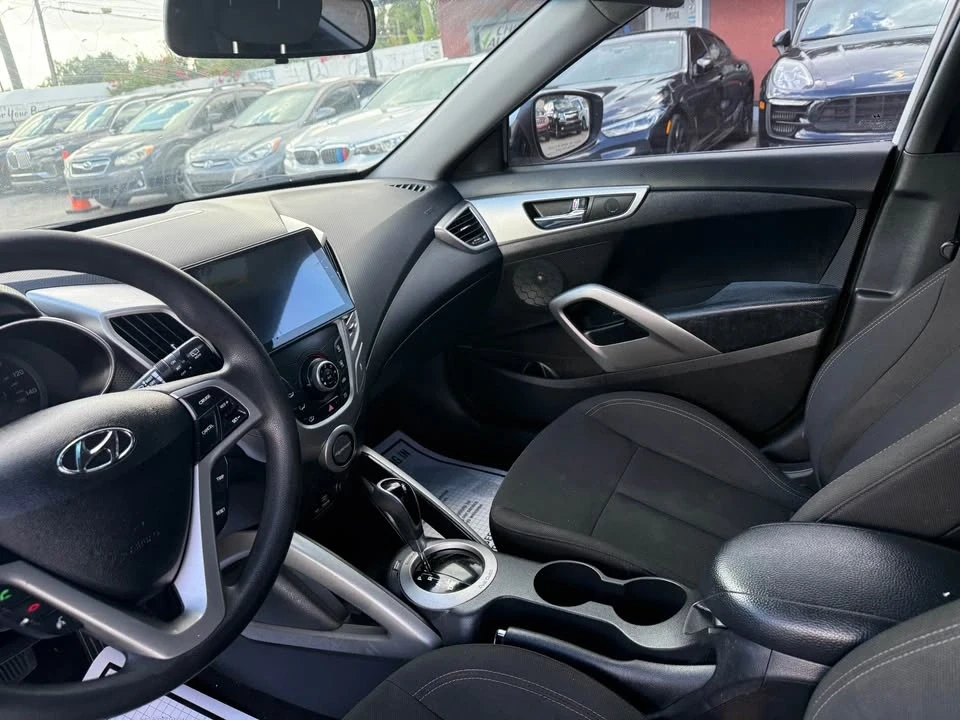 2015 Hyundai Veloster - Image 7 of 19