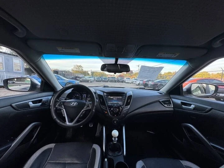 2015 Hyundai Veloster - Image 4 of 6