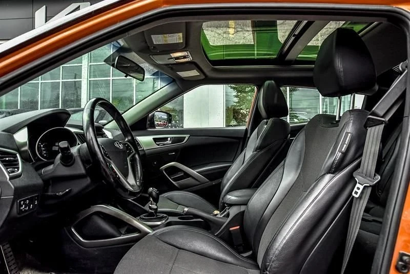 2015 Hyundai Veloster - Image 12 of 16