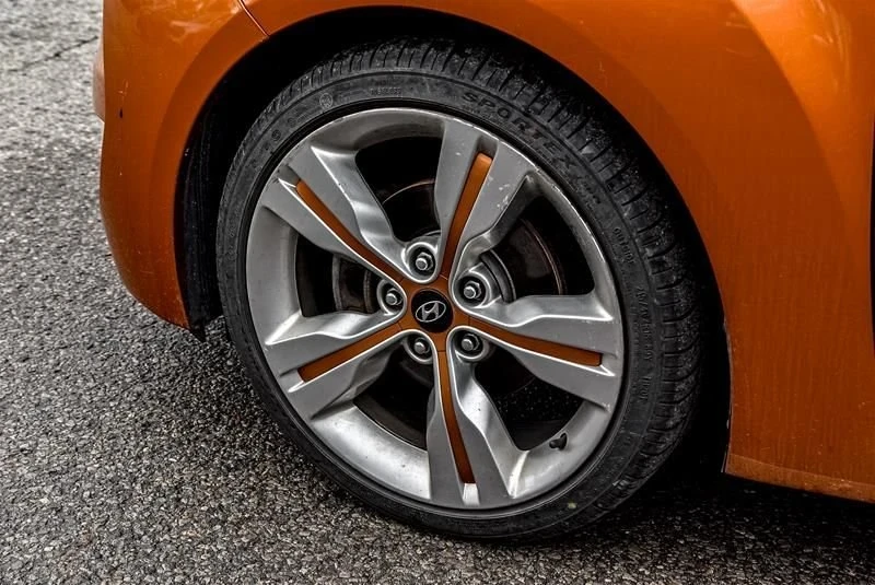 2015 Hyundai Veloster - Image 14 of 16
