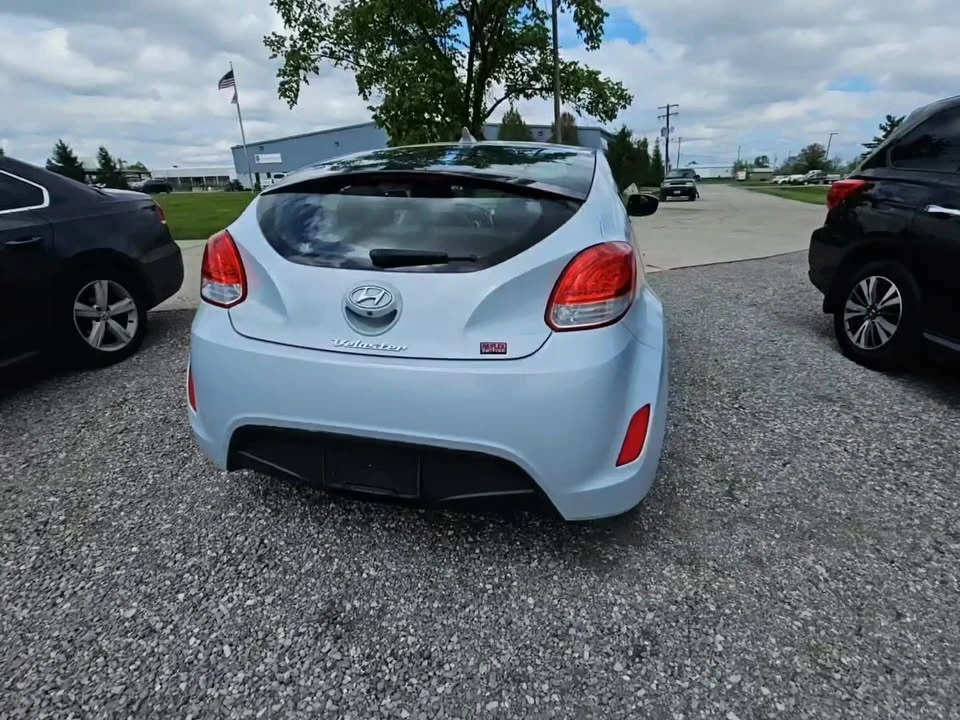2015 Hyundai Veloster - Image 10 of 11