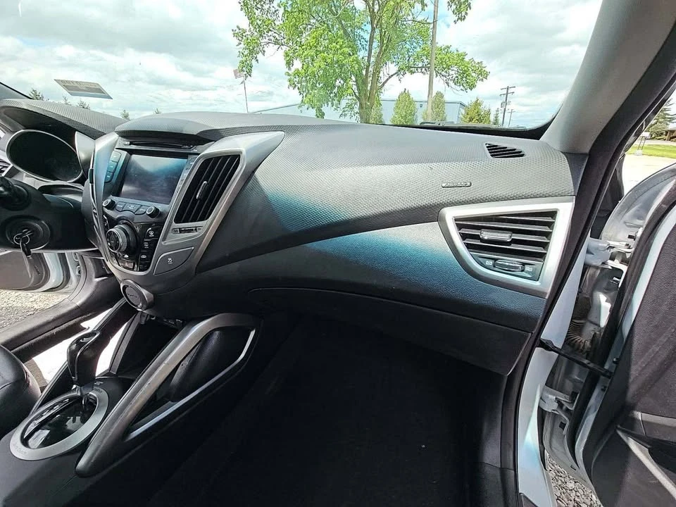 2015 Hyundai Veloster - Image 5 of 11