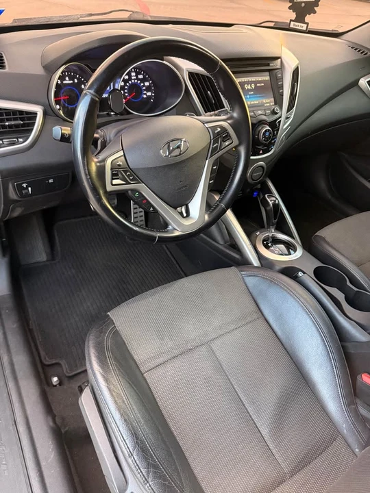 2015 Hyundai Veloster - Image 5 of 7