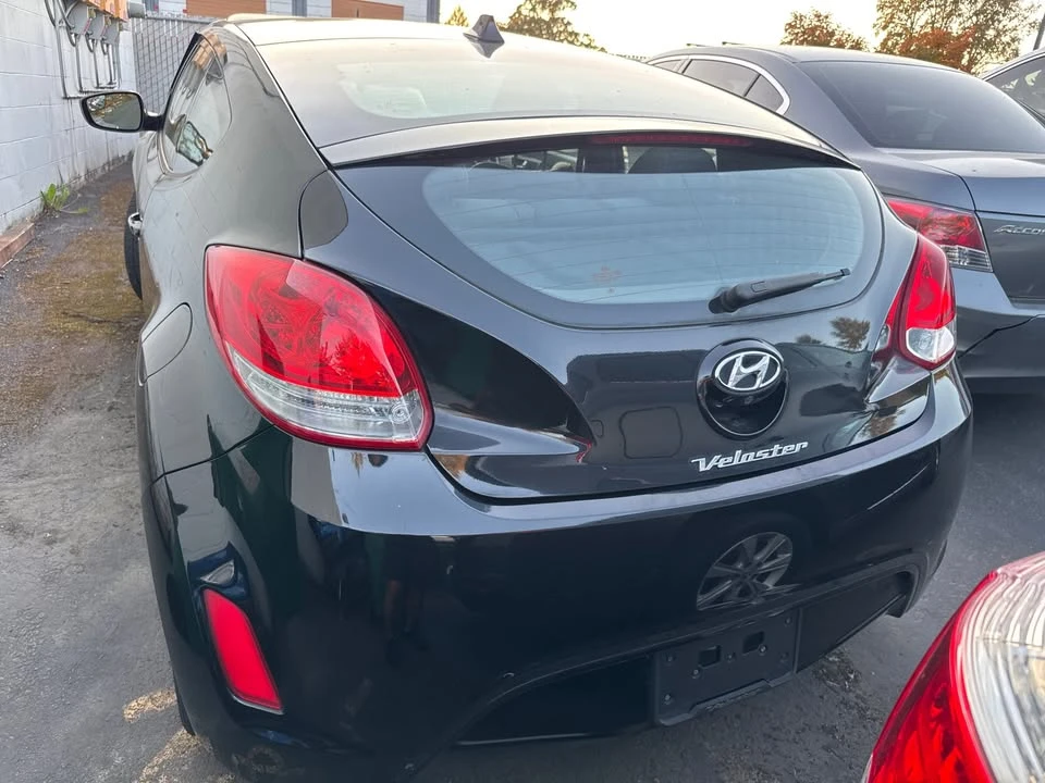 2015 Hyundai Veloster - Image 5 of 9