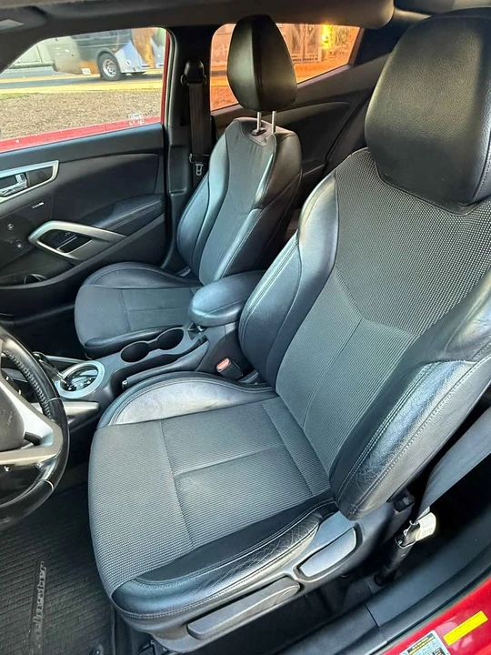2015 Hyundai Veloster - Image 7 of 13