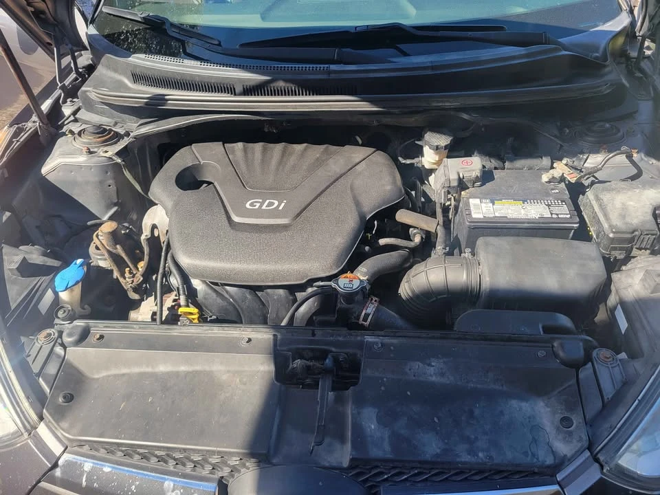 2015 Hyundai Veloster - Image 3 of 10