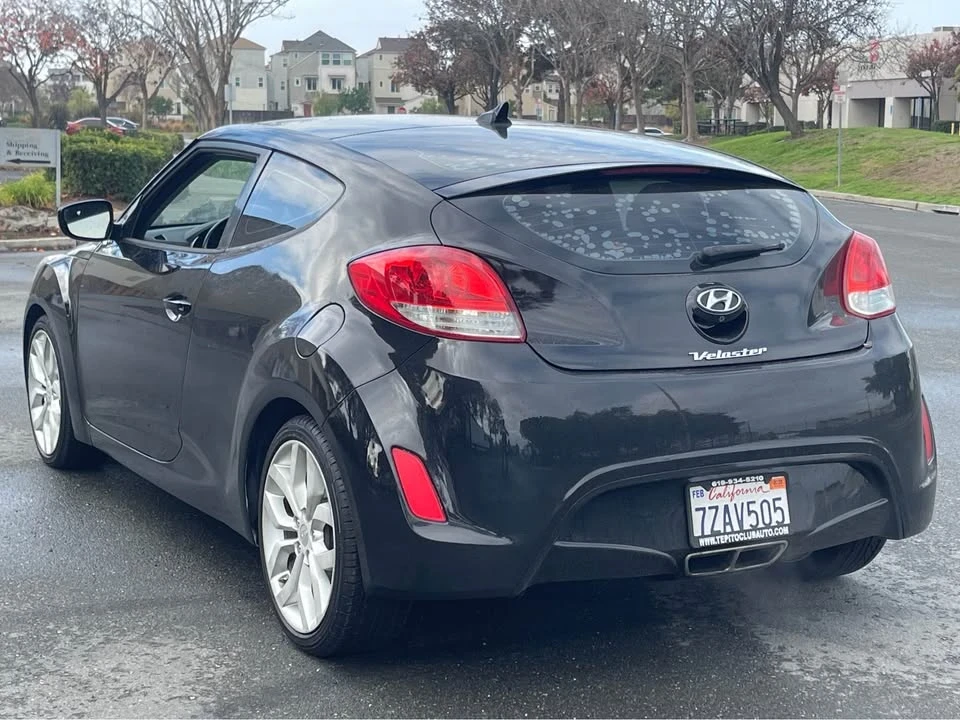 2015 Hyundai Veloster - Image 6 of 14