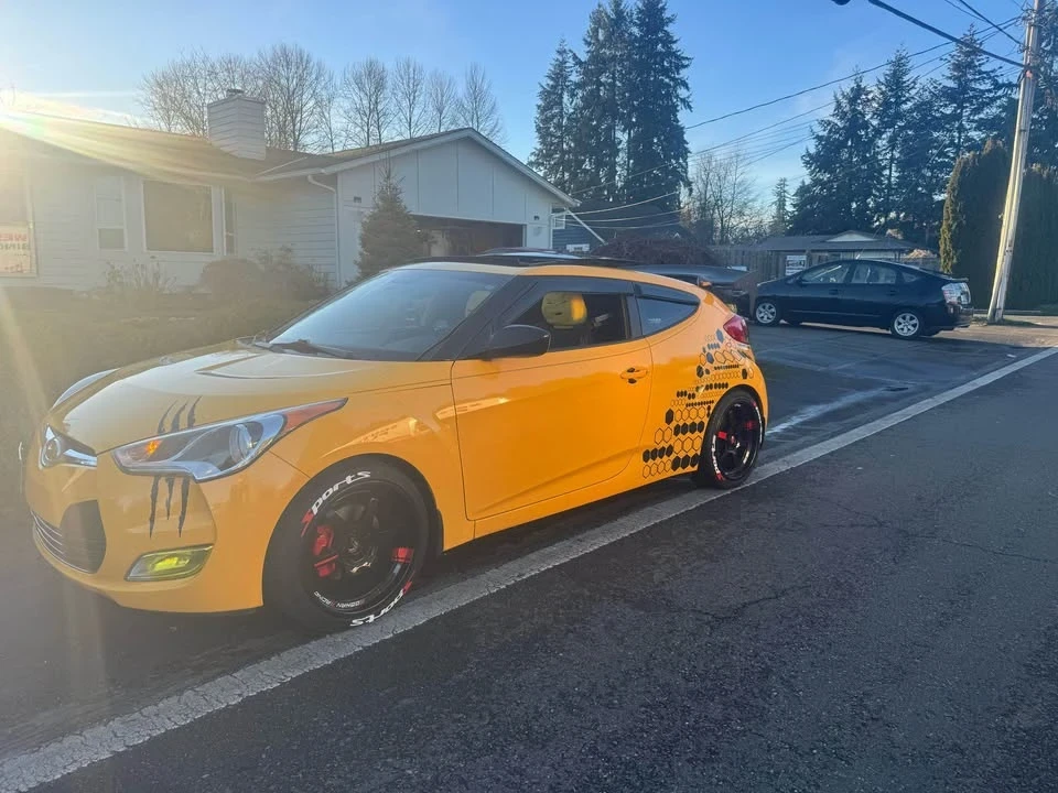 2015 Hyundai Veloster - Image 2 of 4