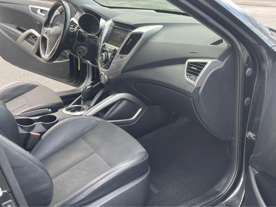 2015 Hyundai Veloster - Image 8 of 14